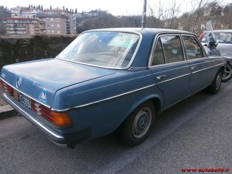 Mercedes-Benz  E 200 D 4