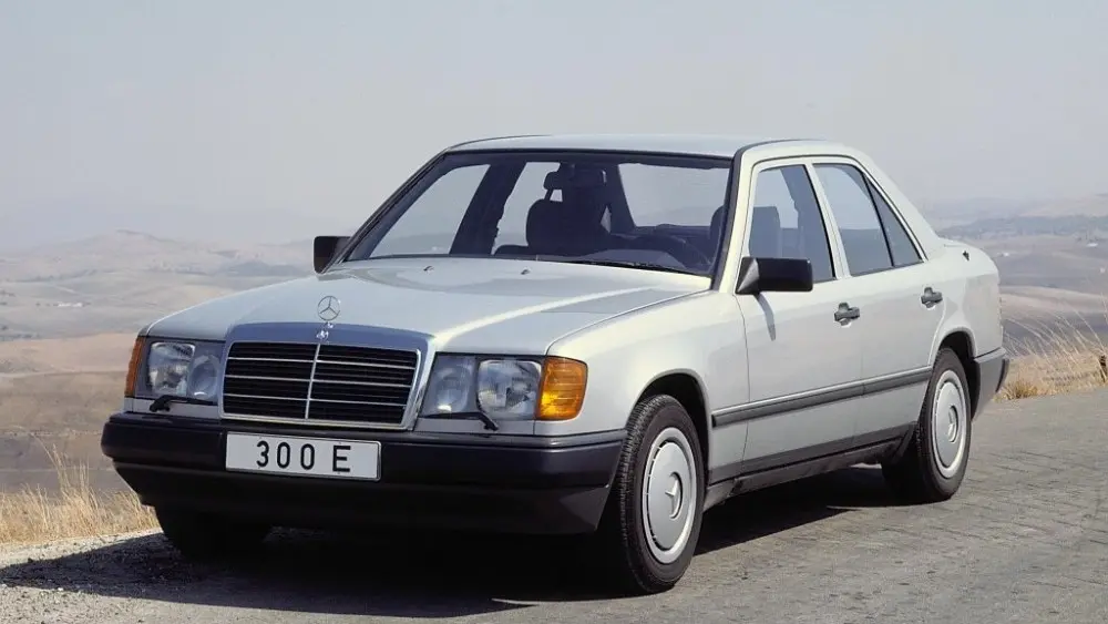 Mercedes-Benz  E 300 E 0