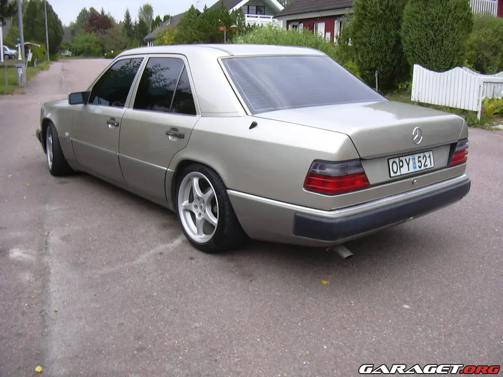Mercedes-Benz  E 200 D 5
