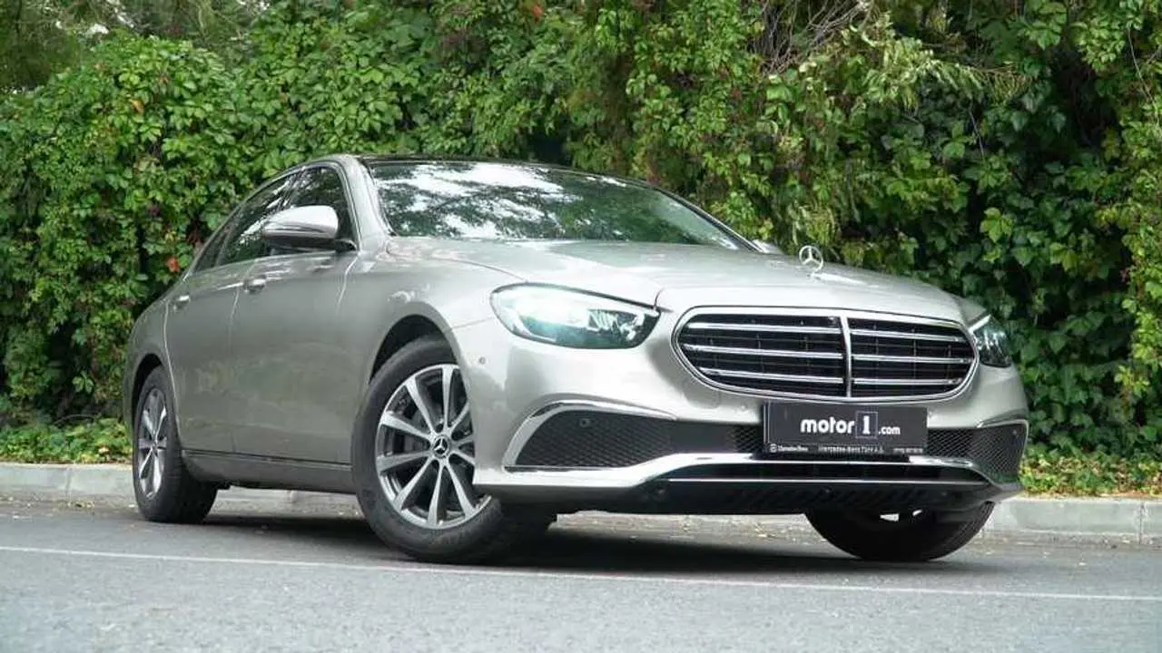 Mercedes-Benz  E 200 d AMG 5