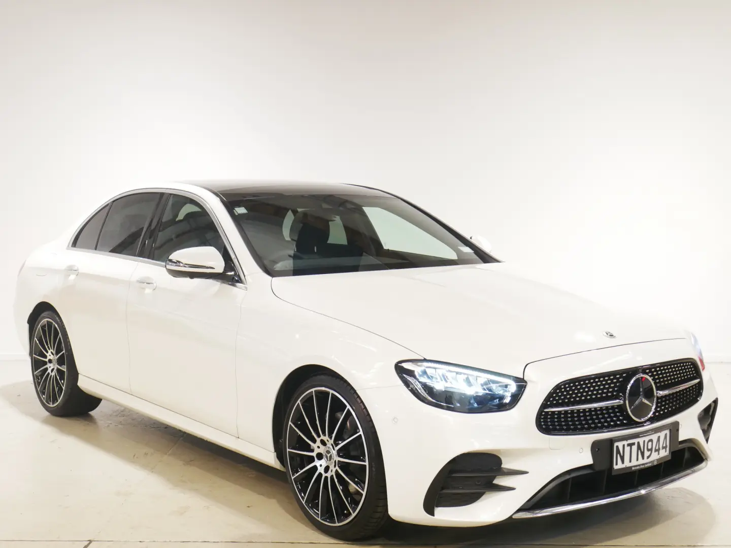 Mercedes-Benz  E 200 d AMG 9G-Tronic 0