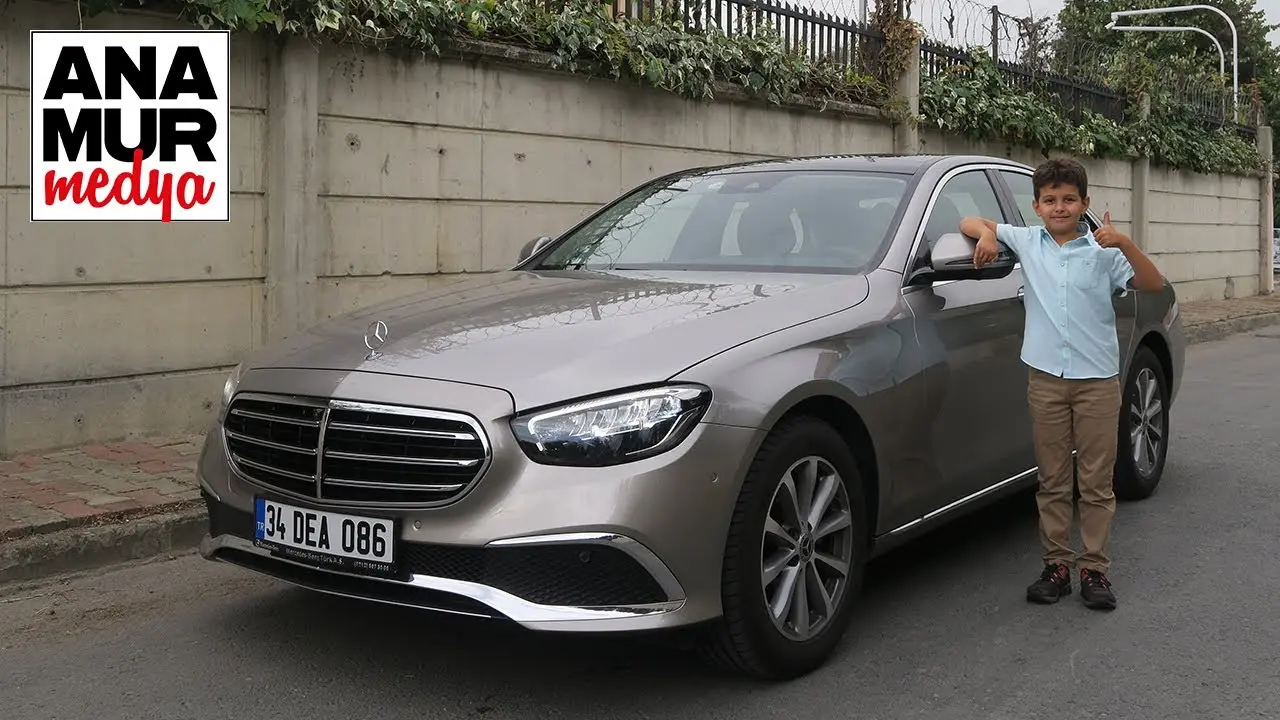 Mercedes-Benz  E 200 d AMG 9G-Tronic 3