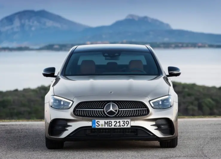 Mercedes-Benz  E 200 d AMG 9G-Tronic 5