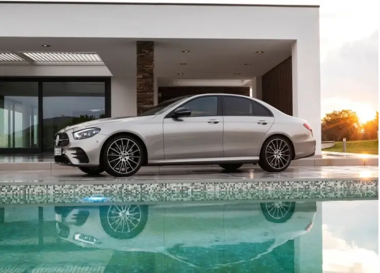 Mercedes-Benz  E 200 d AMG 9G-Tronic 4