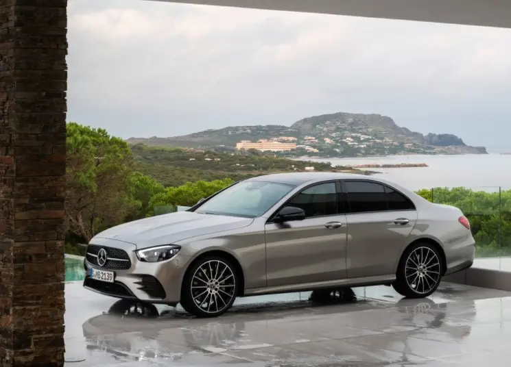 Mercedes-Benz  E 200 d Avantgarde Edition 9G-Tronic 4