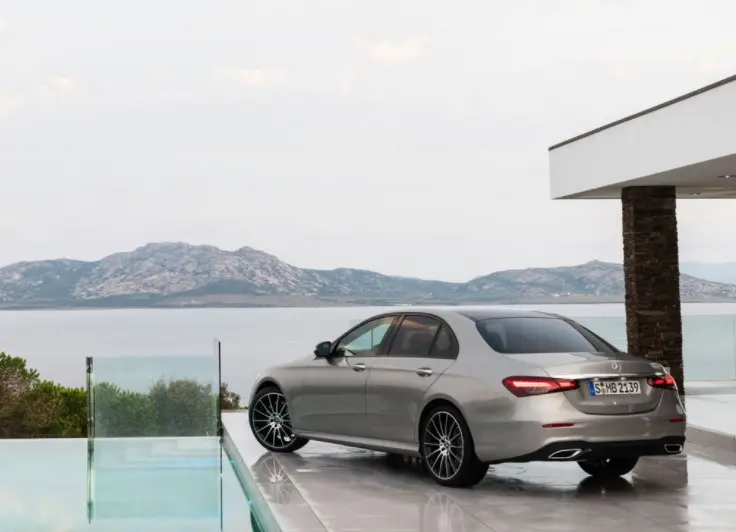 Mercedes-Benz  E 200 d Avantgarde Edition 9G-Tronic 6