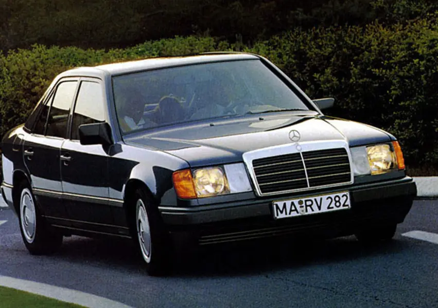 Mercedes-Benz  E 200 E 4