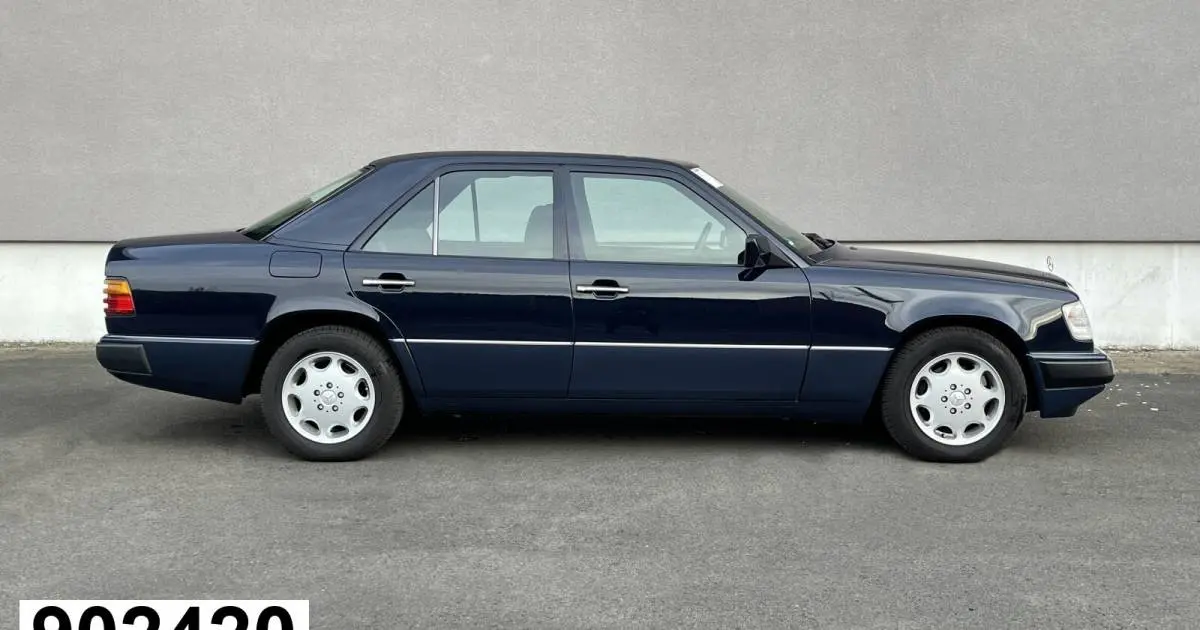 Mercedes-Benz  E 200 E 5