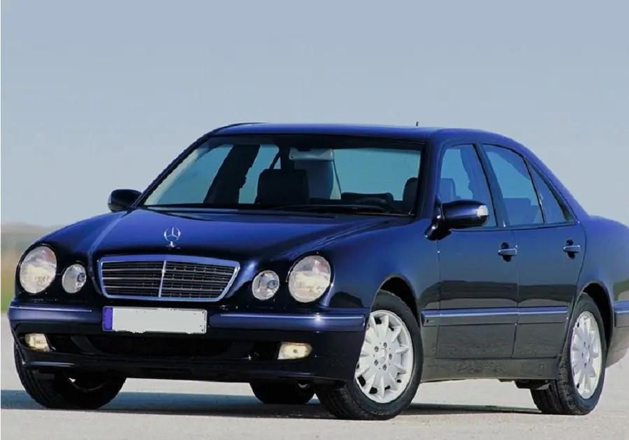 Mercedes-Benz  E 200 Elegance 1