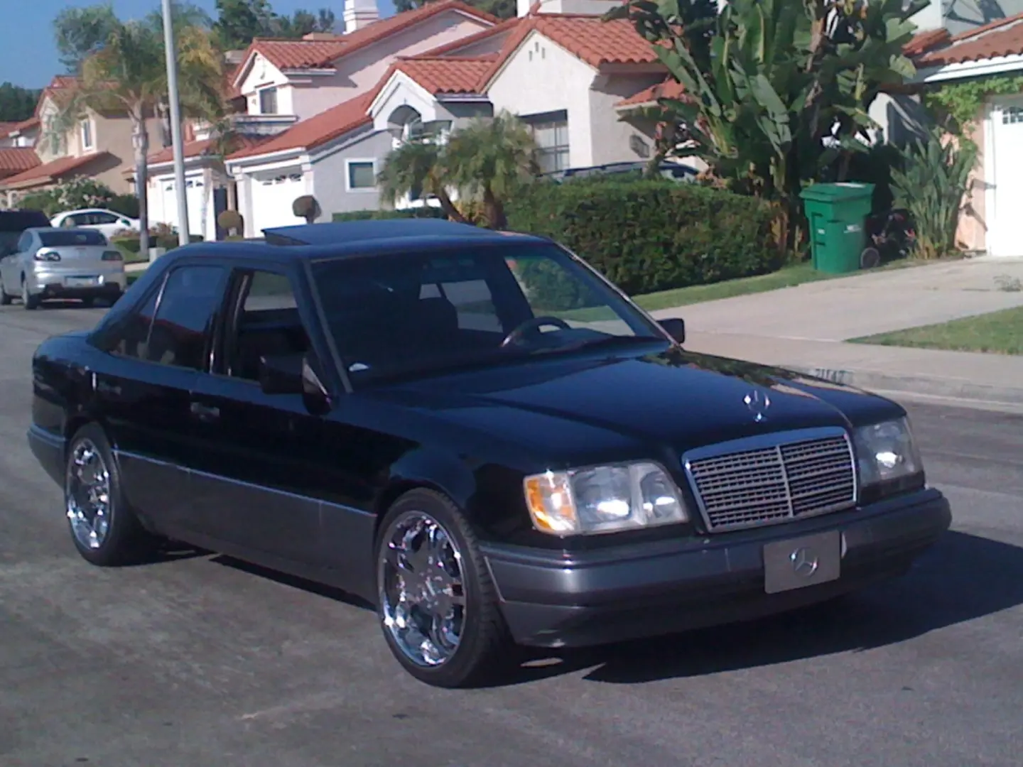 Mercedes-Benz  E 200 Elegance 3