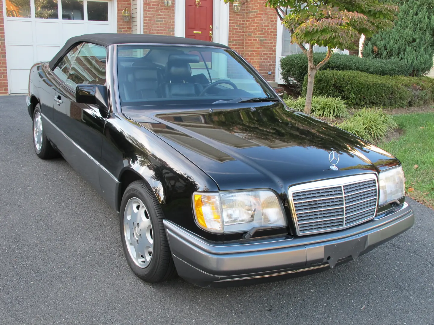 Mercedes-Benz  E 200 Elegance 6