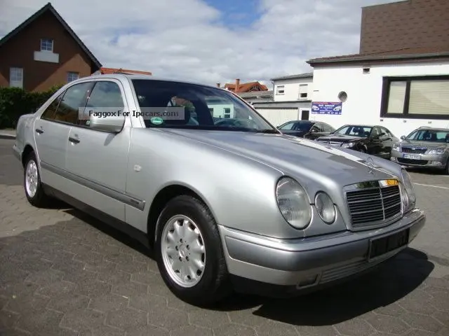 Mercedes-Benz  E 200 Elegance 5