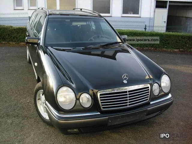 Mercedes-Benz  E 200 Elegance 1