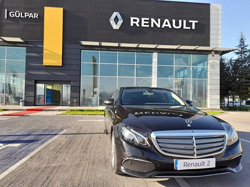 Mercedes-Benz  E 200 Exclusive 9G-Tronic 4