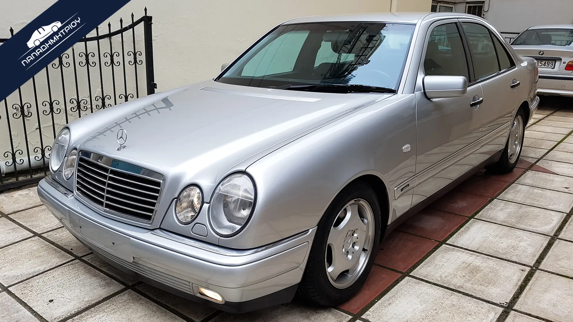 Mercedes-Benz  E 200 Kompressor Avantgarde 1