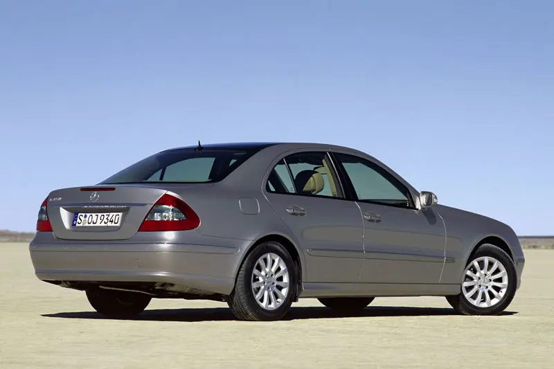 Mercedes-Benz  E 200 Kompressor Avantgarde 0