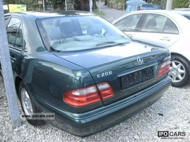 Mercedes-Benz  E 200 Kompressor Avantgarde 6