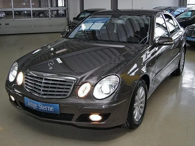 Mercedes-Benz  E 200 Kompressor Classic 6