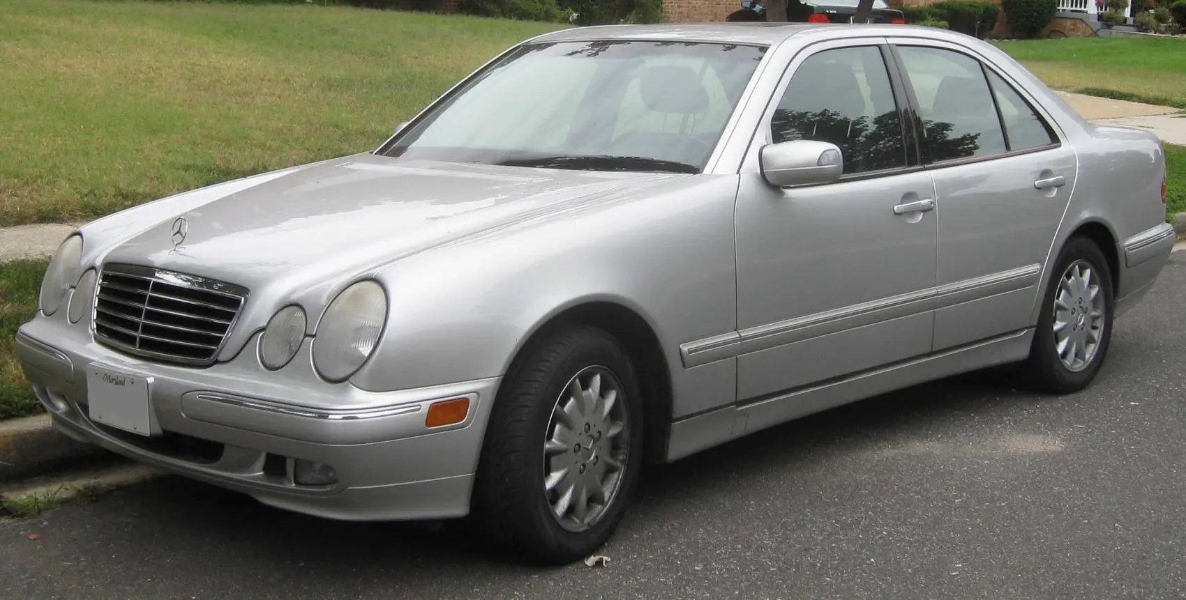 Mercedes-Benz  E 200 Kompressor Classic 5
