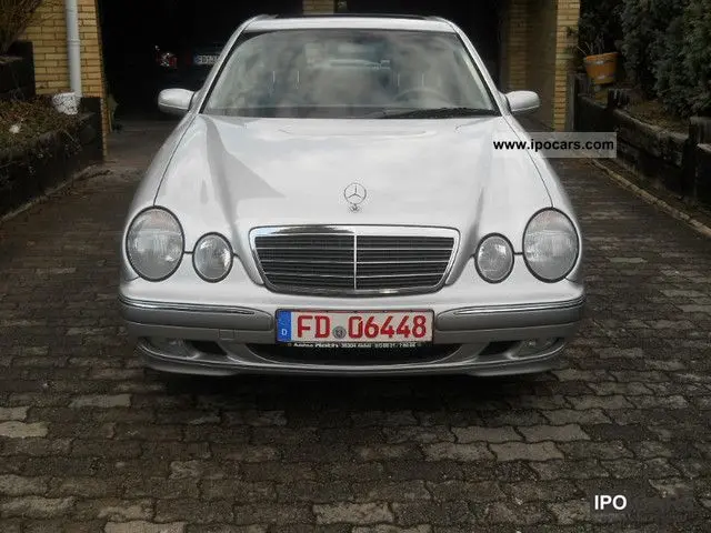 Mercedes-Benz  E 200 Kompressor Elegance 2