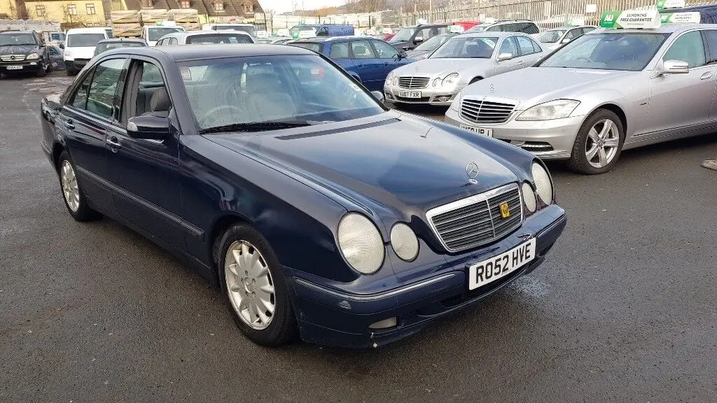 Mercedes-Benz  E 200 Kompressor Elegance 4