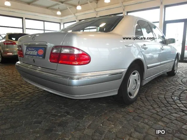 Mercedes-Benz  E 200 Kompressor Elegance 6
