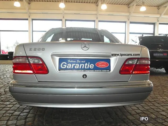 Mercedes-Benz  E 200 Kompressor Elegance 6