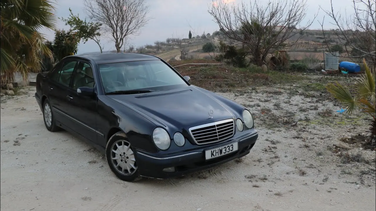 Mercedes-Benz  E 200 Kompressor Elegance 0