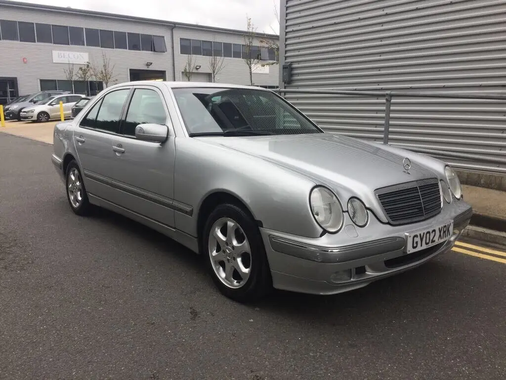 Mercedes-Benz  E 200 Kompressor Elegance 2