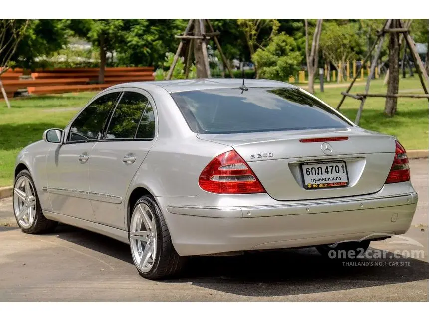 Mercedes-Benz  E 200 Kompressor Elegance 7