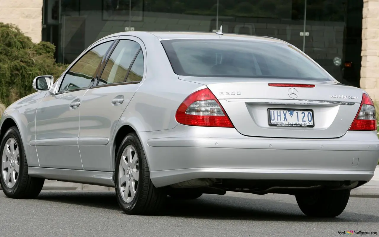 Mercedes-Benz  E 200 Kompressor Classic 4