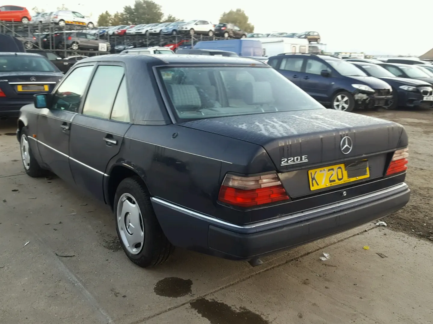 Mercedes-Benz  E 220 Avantgarde 2