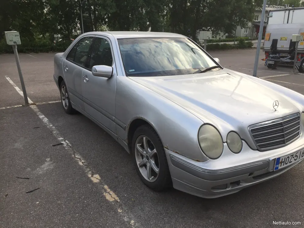 Mercedes-Benz  E 220 CDI Avantgarde 7