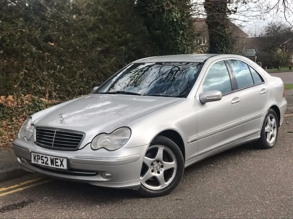 Mercedes-Benz  E 220 CDI Avantgarde 3