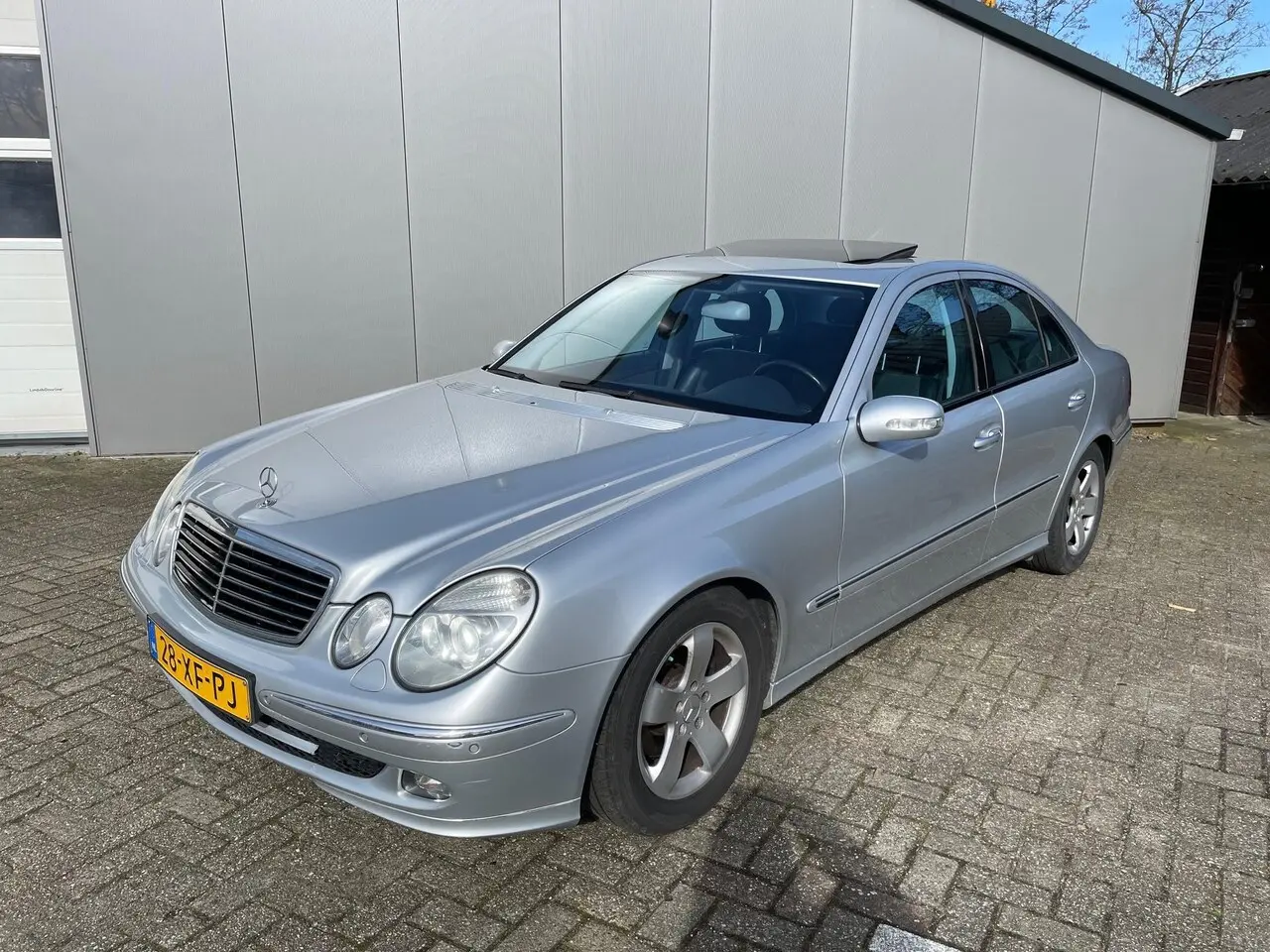 Mercedes-Benz  E 220 CDI Avantgarde 7