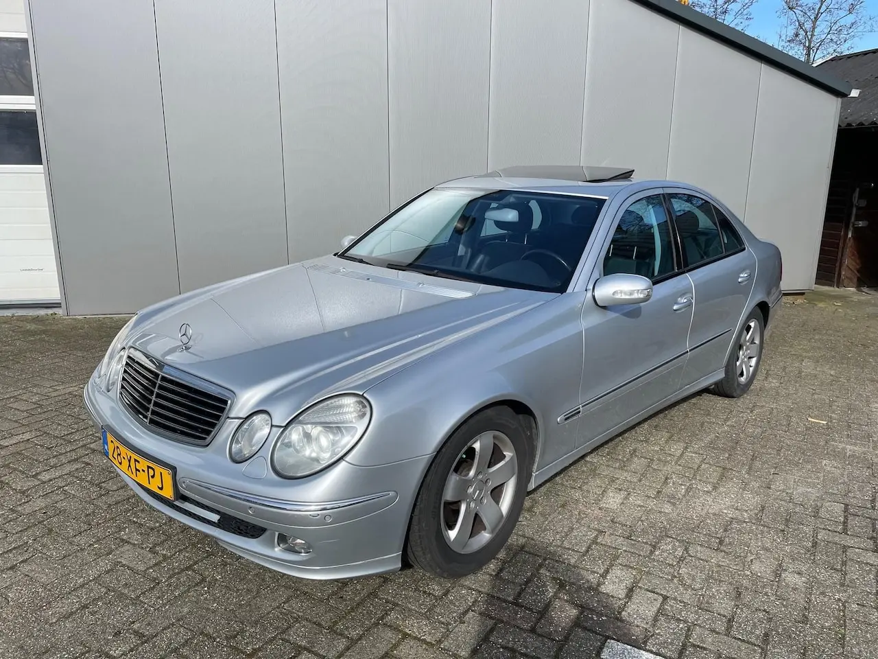 Mercedes-Benz  E 220 CDI Avantgarde 7