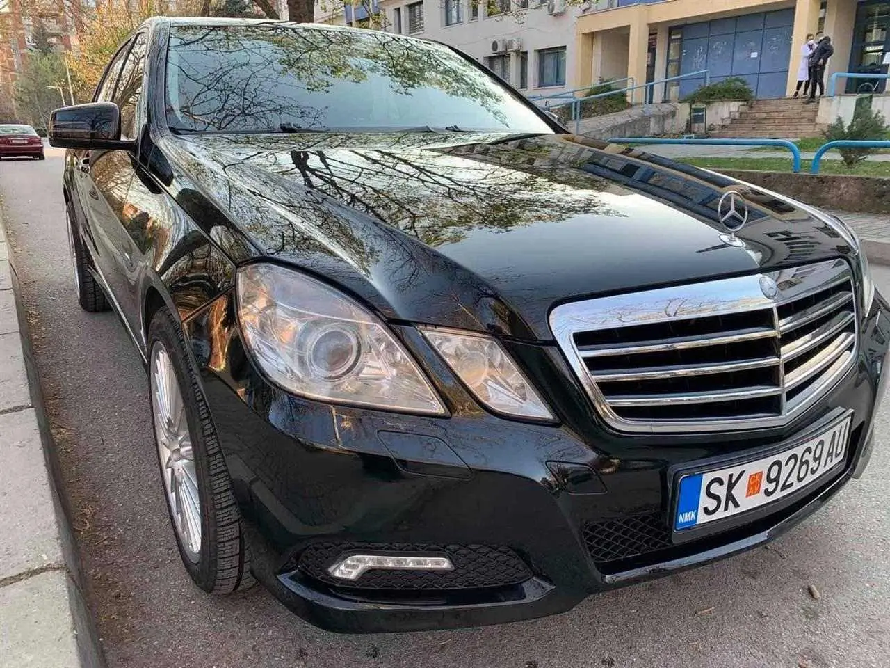 Mercedes-Benz  E 220 CDI BlueEFFICIENCY 4