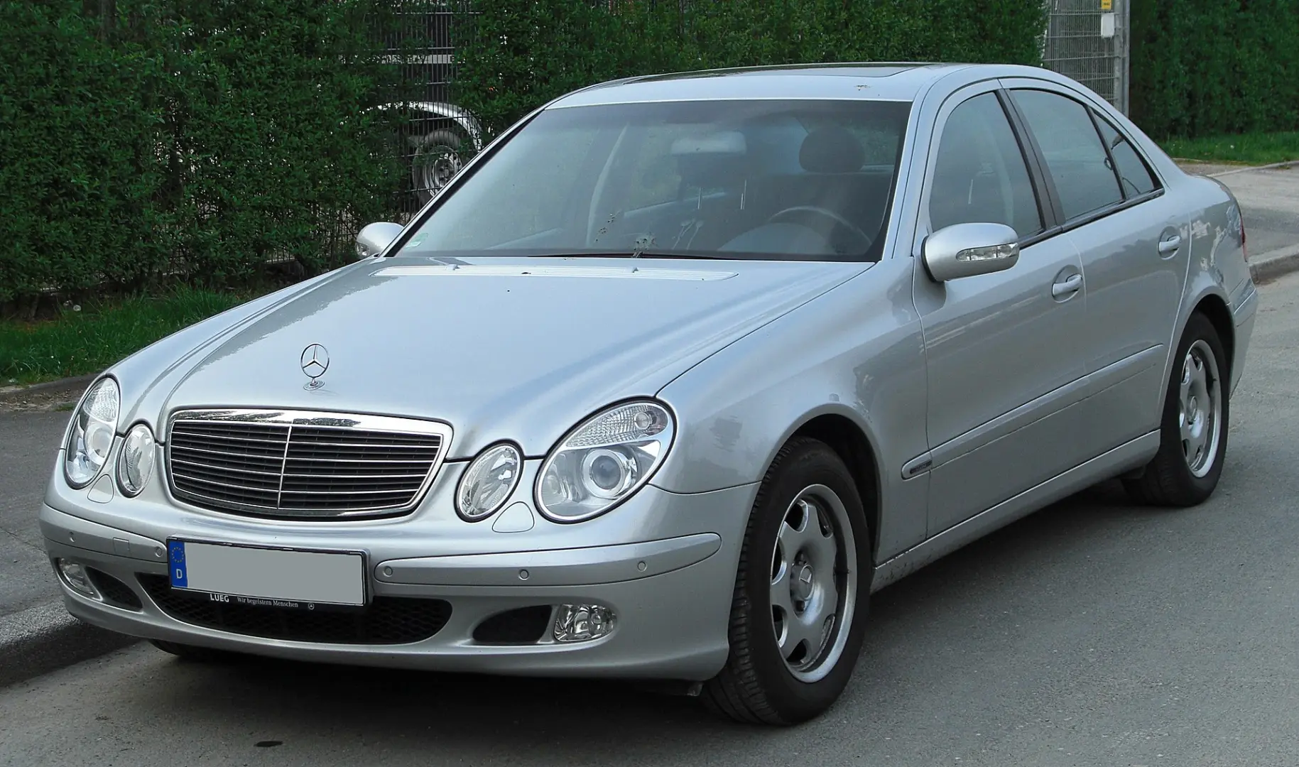 Mercedes-Benz  E 220 CDI Elegance 2