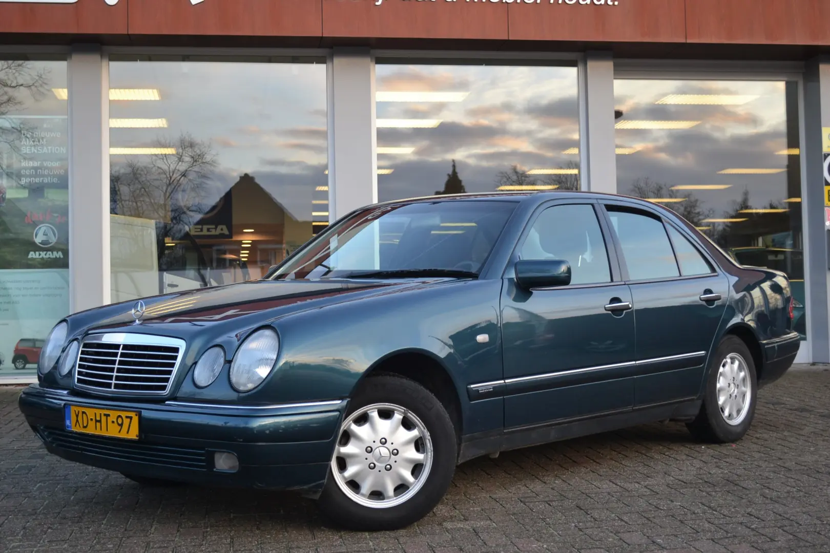 Mercedes-Benz  E 220 CDI Classic 3