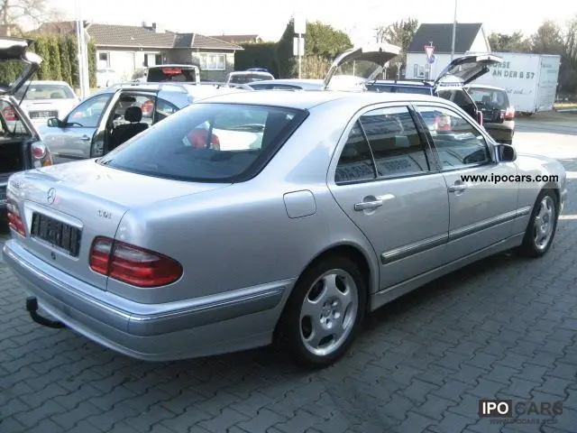 Mercedes-Benz  E 220 CDI Elegance 7