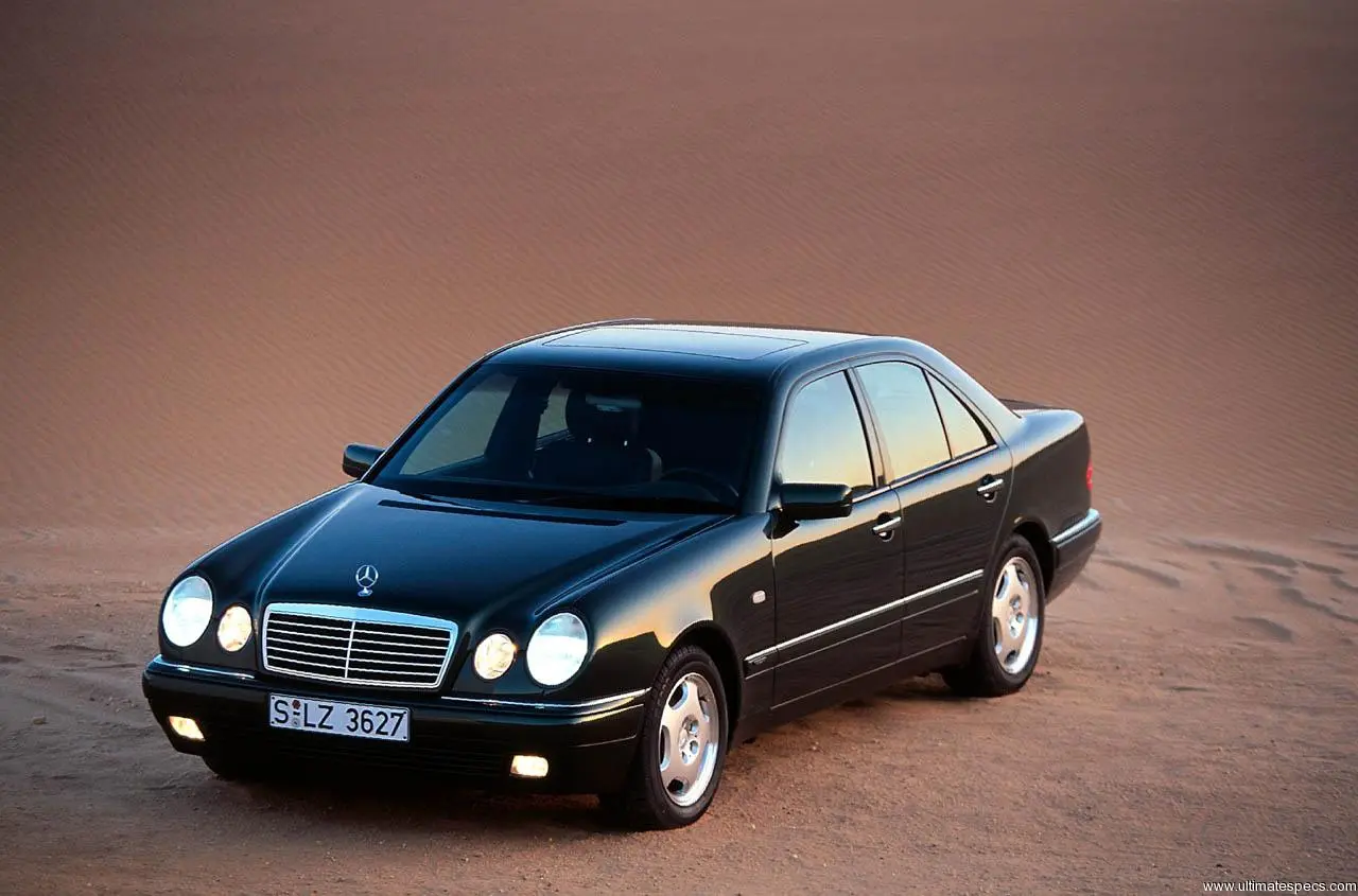 Mercedes-Benz  E 220 CDI Elegance 7