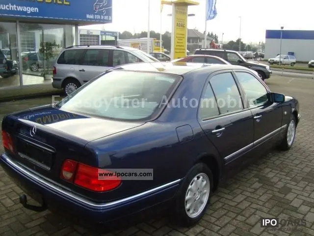 Mercedes-Benz  E 220 CDI Elegance 6