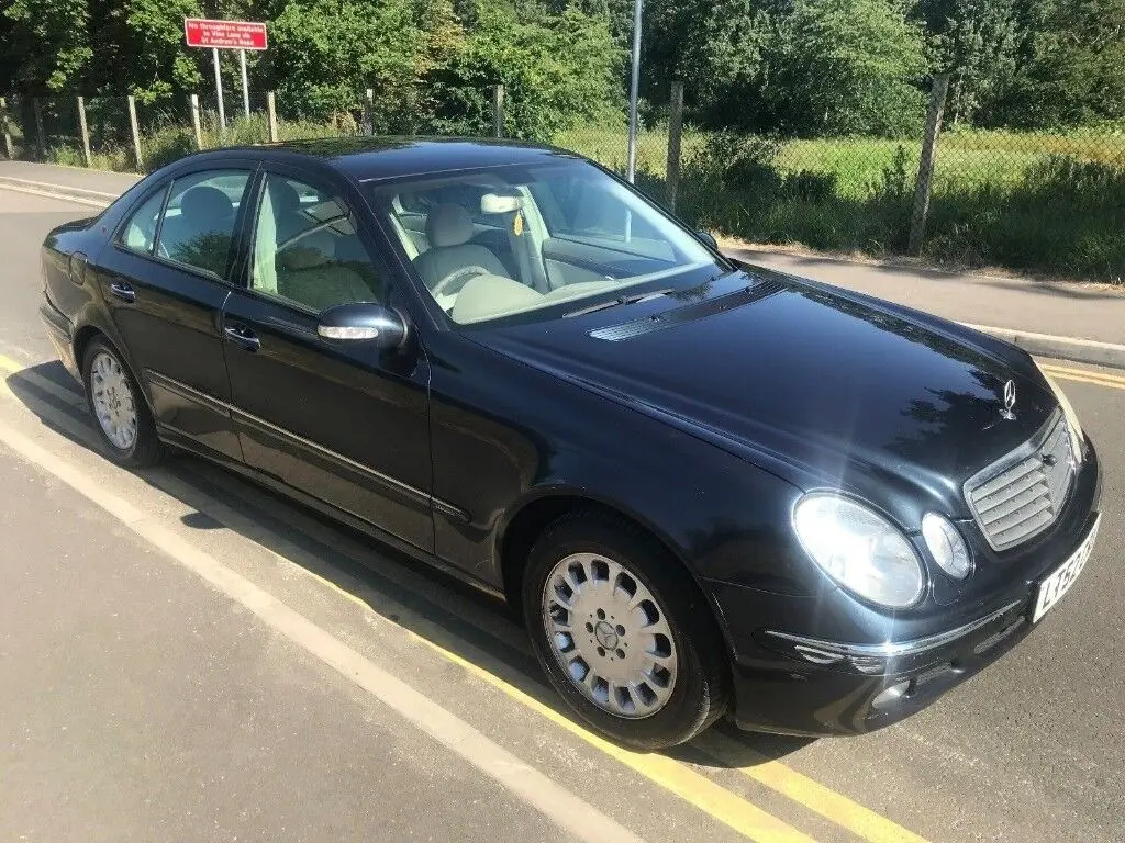 Mercedes-Benz  E 220 CDI Elegance 1