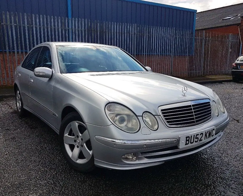 Mercedes-Benz  E 220 CDI Elegance 2