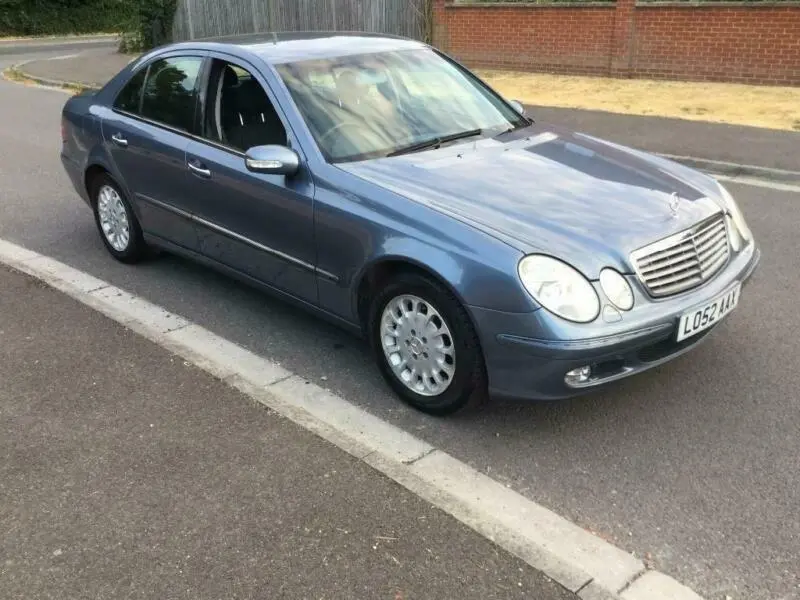 Mercedes-Benz  E 220 CDI Elegance 5
