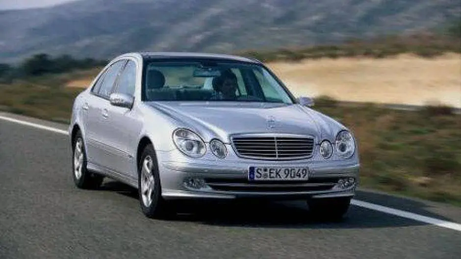 Mercedes-Benz  E 220 CDI Elegance 6
