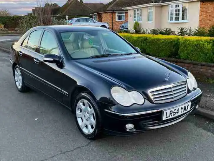 Mercedes-Benz  E 220 CDI Elegance 4