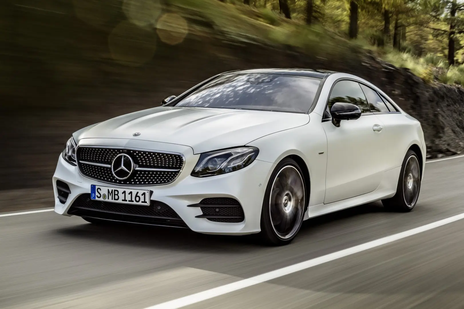 Mercedes-Benz  E 220 d 4Matic AMG 9G-Tronic 2
