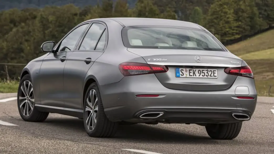 Mercedes-Benz  E 220 d Edition 1 Exclusive 4Matic 2