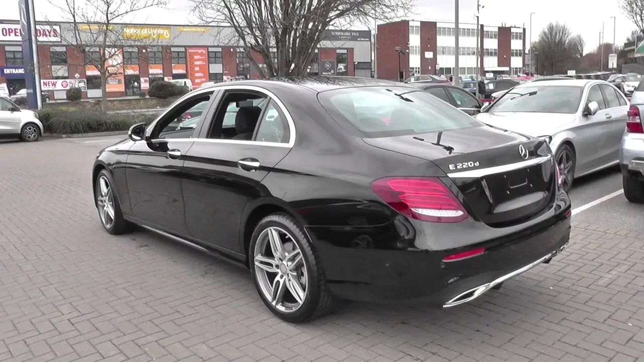 Mercedes-Benz  E 220 d 4Matic AMG 9G-Tronic 7